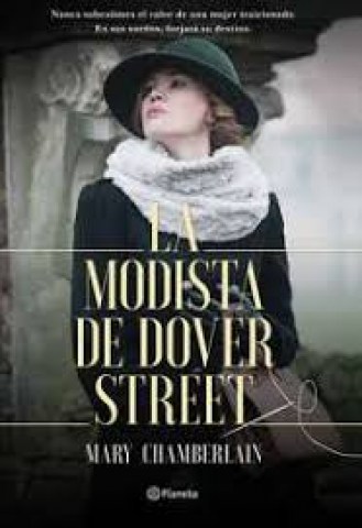 La-Modista-Dover-Street-9789974746077